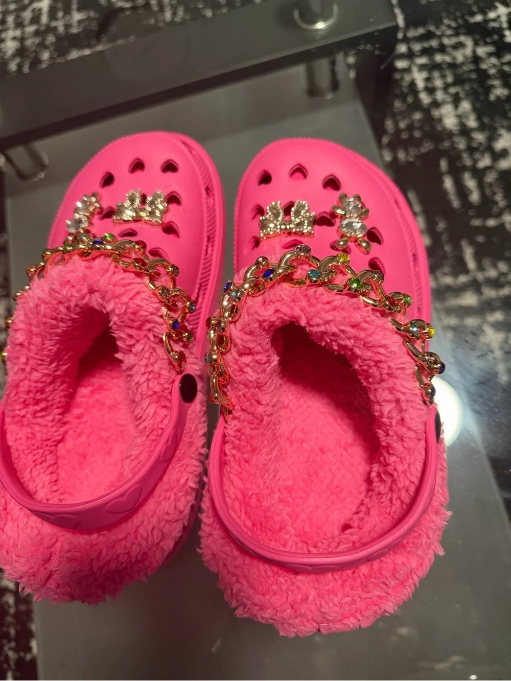 Girls' Plush-Lined Hot Pink Slip-On Clog with Decorative Chain